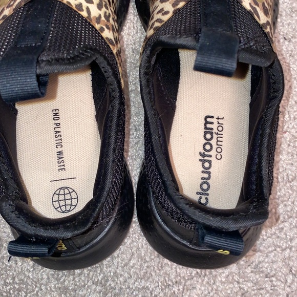 NWOT Adidas shoes - Picture 3 of 5